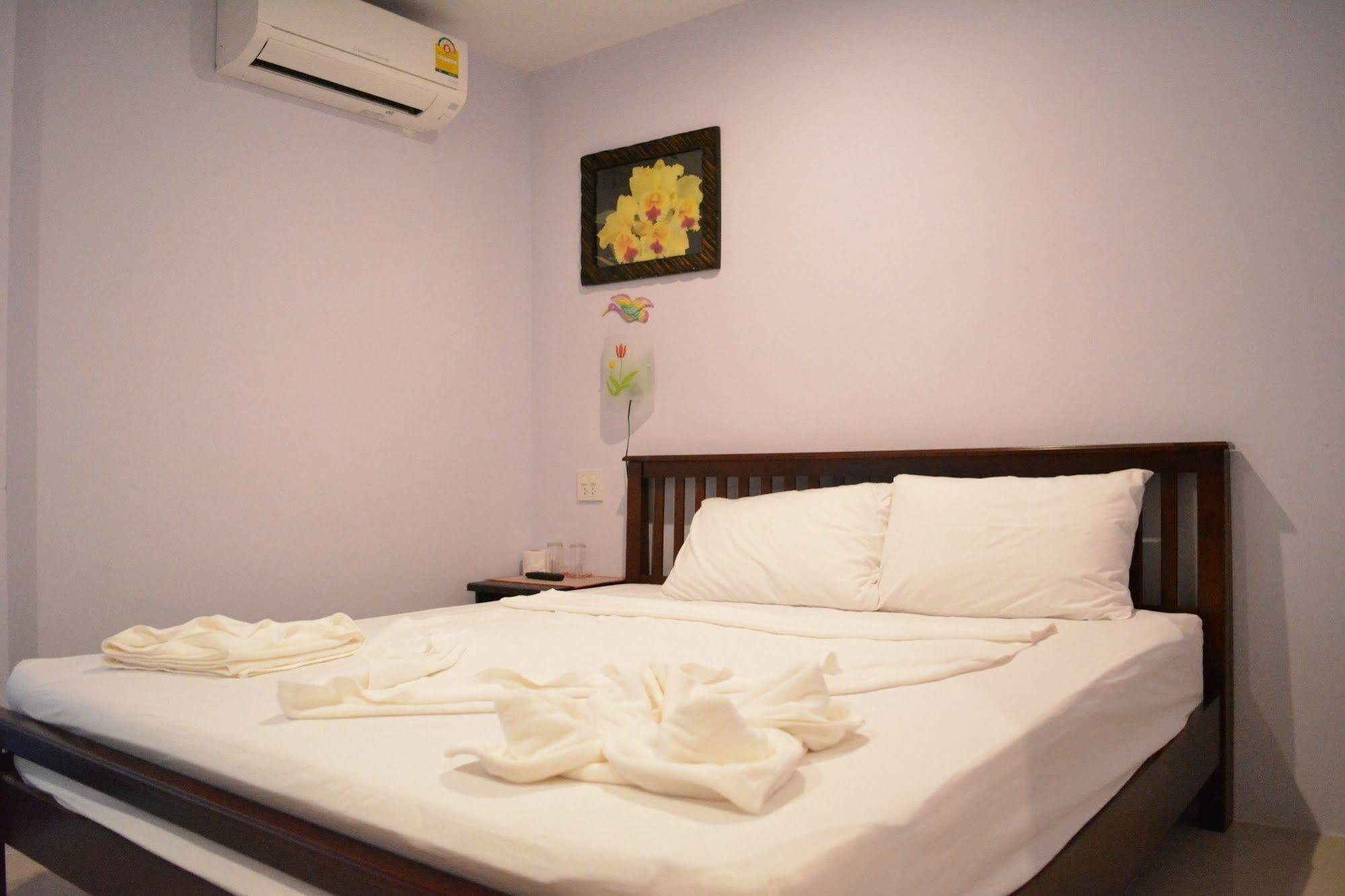 zzeehouse Hotel Ao Nang Buitenkant foto